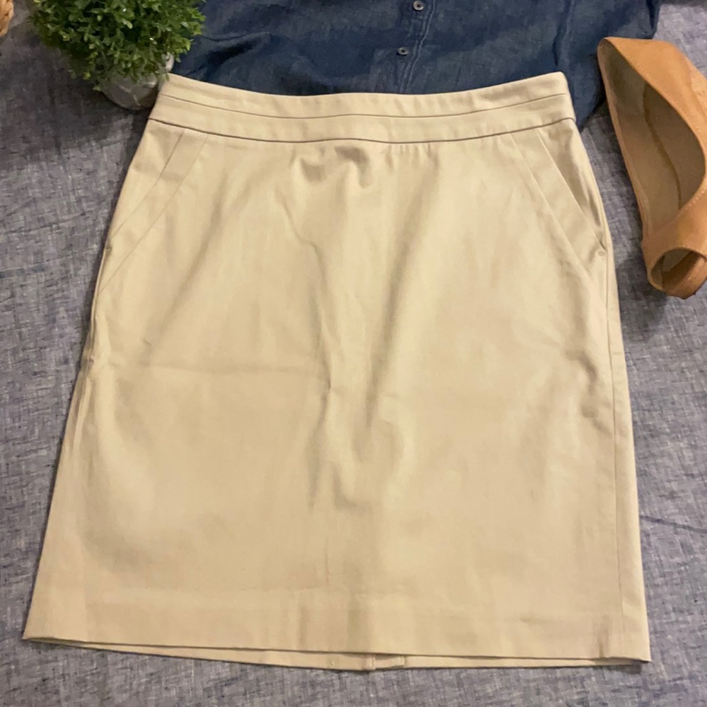 Ann Taylor Loft petite tan khaki pencil mini skirt